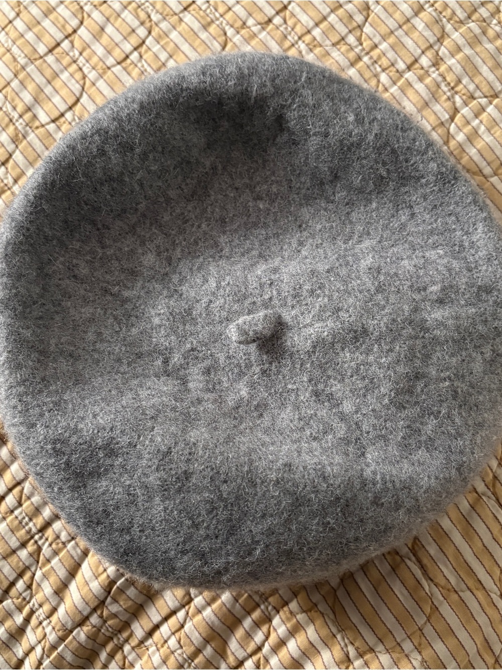 Classic Light Gray Wool Beret Hat with Adjustable Rim